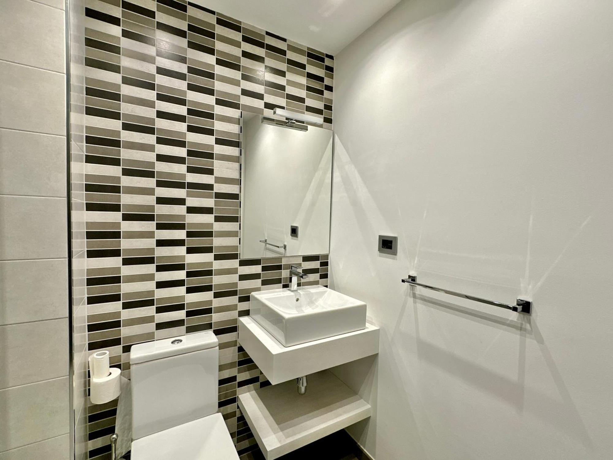 Hostiguest Coliving Leon Y Castillo Лас-Пальмас-де-Гран-Канария Экстерьер фото