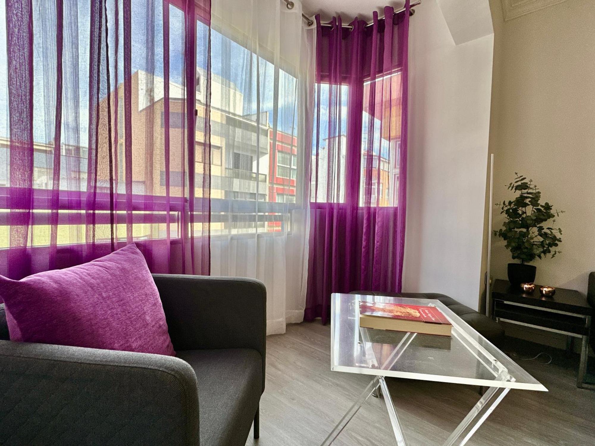 Hostiguest Coliving Leon Y Castillo Лас-Пальмас-де-Гран-Канария Экстерьер фото