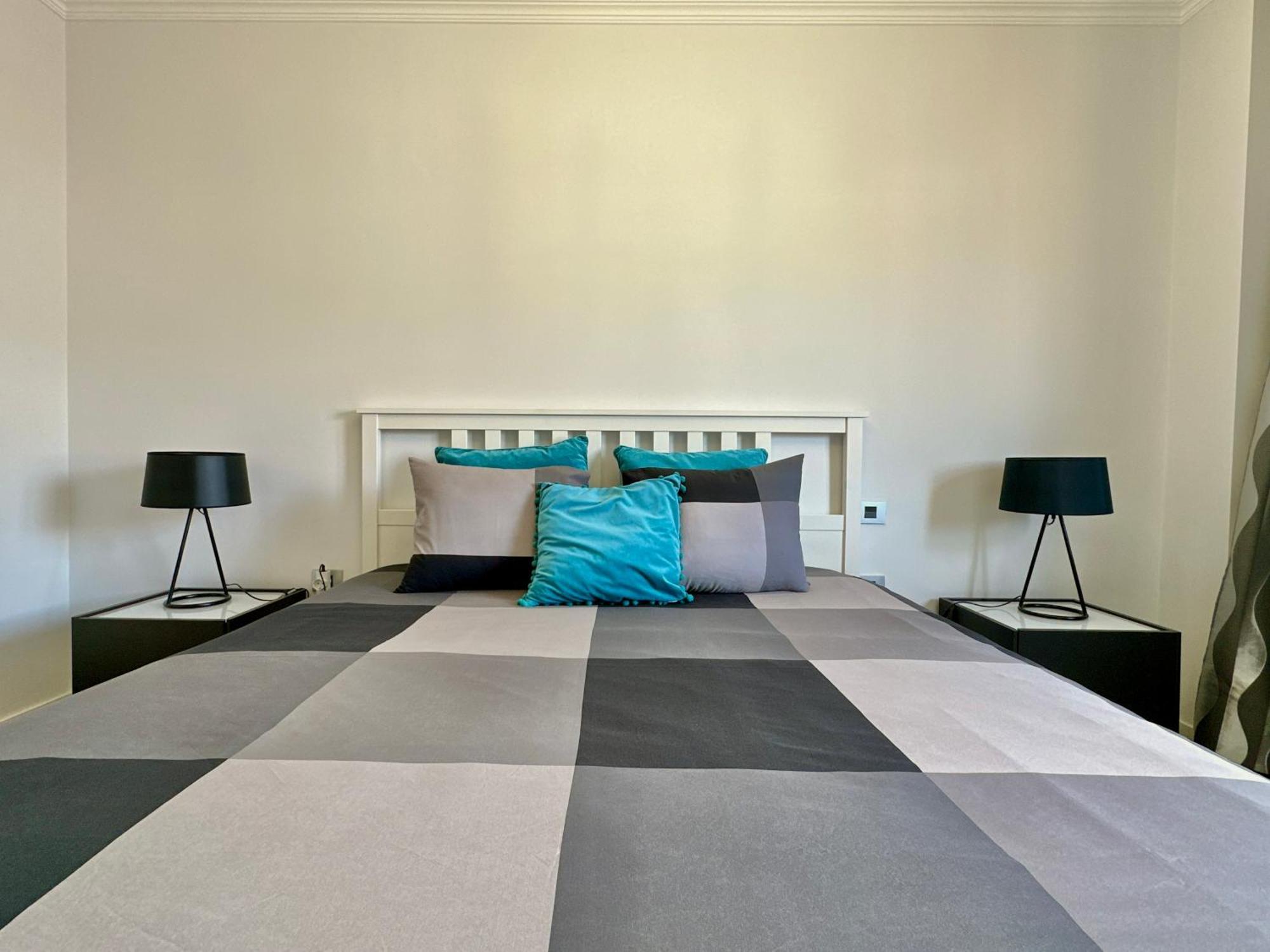Hostiguest Coliving Leon Y Castillo Лас-Пальмас-де-Гран-Канария Экстерьер фото