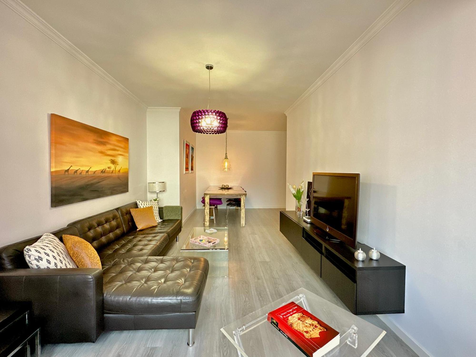 Hostiguest Coliving Leon Y Castillo Лас-Пальмас-де-Гран-Канария Экстерьер фото