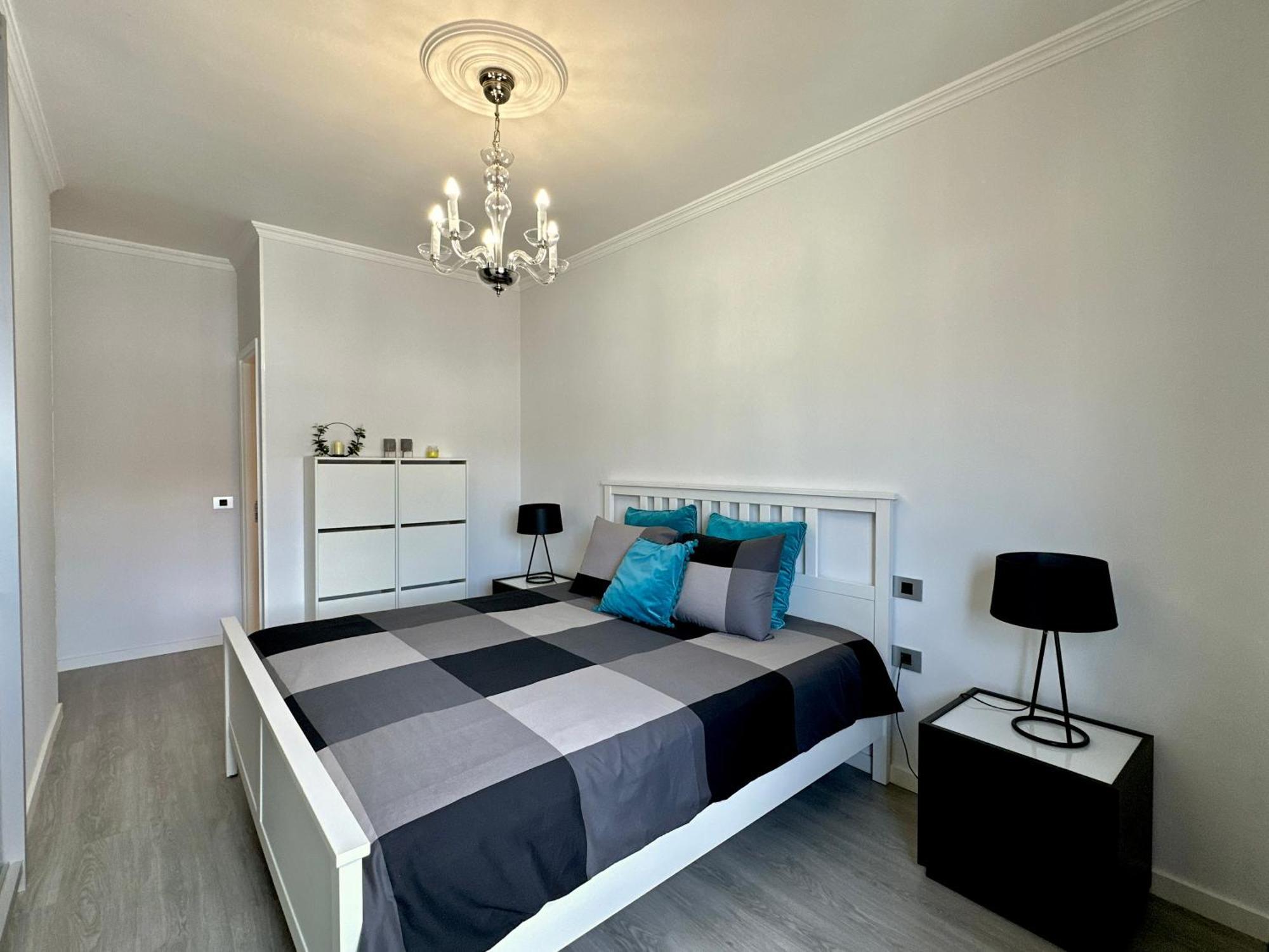 Hostiguest Coliving Leon Y Castillo Лас-Пальмас-де-Гран-Канария Экстерьер фото