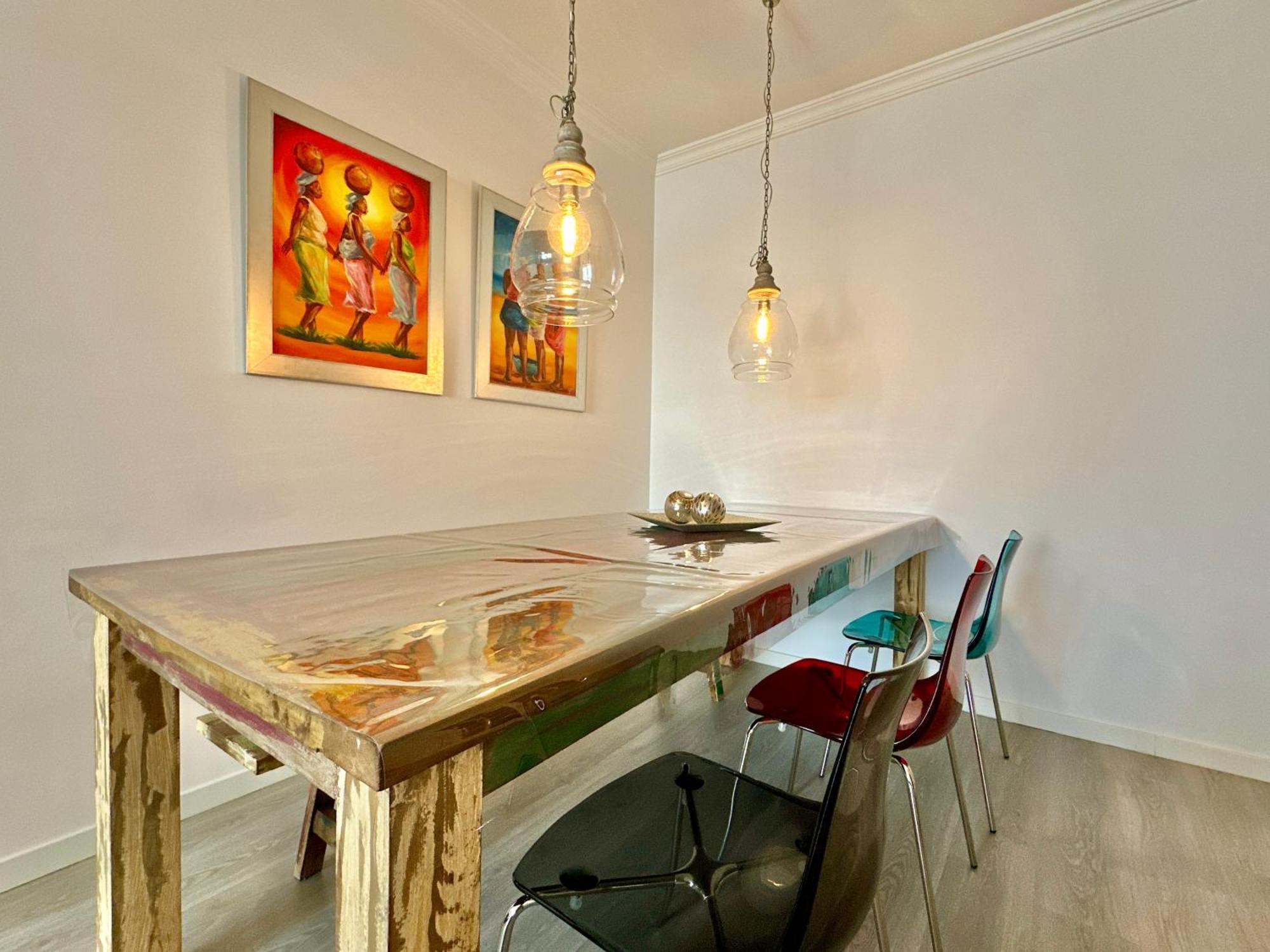 Hostiguest Coliving Leon Y Castillo Лас-Пальмас-де-Гран-Канария Экстерьер фото