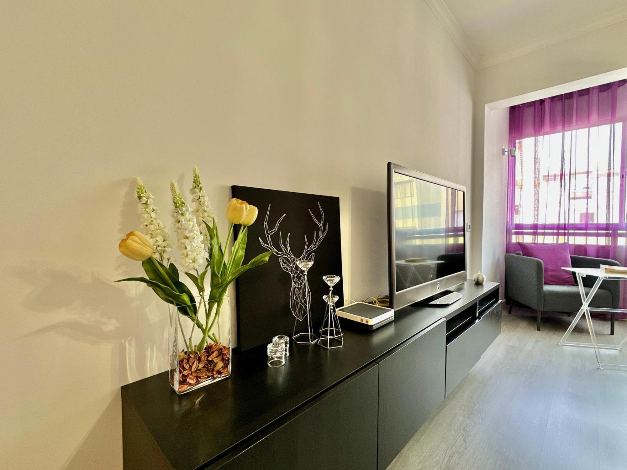 Hostiguest Coliving Leon Y Castillo Лас-Пальмас-де-Гран-Канария Экстерьер фото