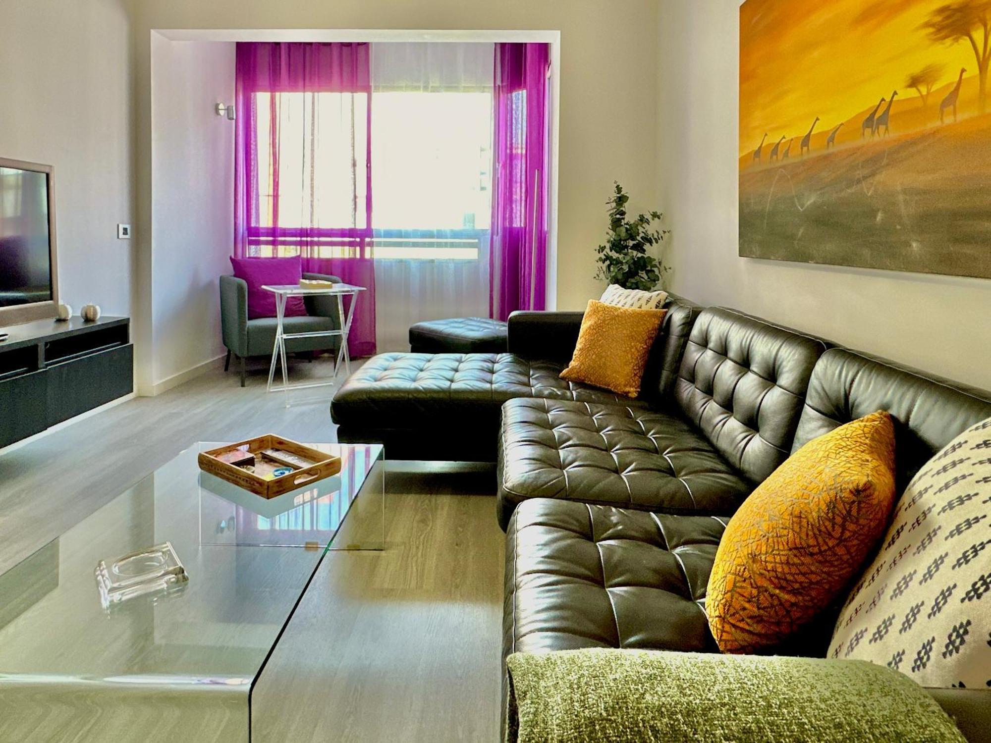 Hostiguest Coliving Leon Y Castillo Лас-Пальмас-де-Гран-Канария Экстерьер фото